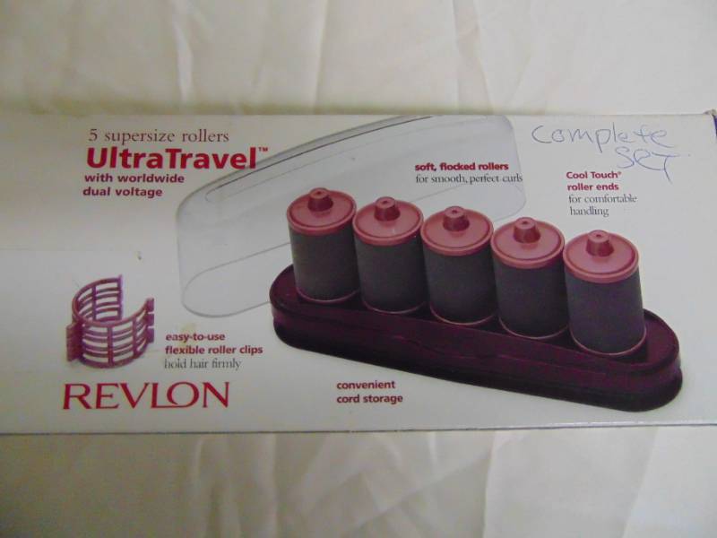 lot 3299 image: Revlon Flocked Roller Set - NIB
