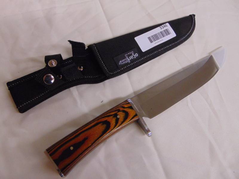 lot 3346 image: Ozark Mountain Hunting knife - New