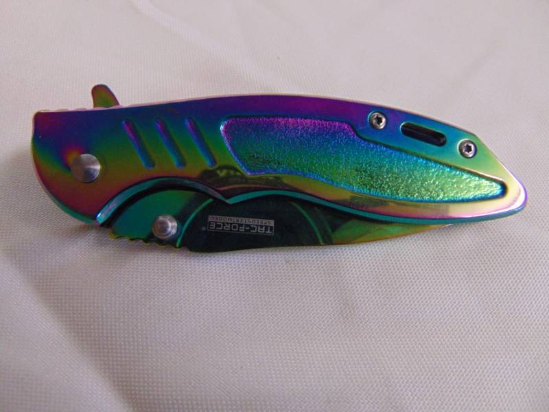 lot 3348 image: Rainbow Pocket Knife -&nbsp NIB