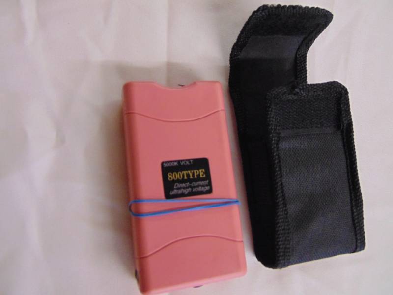 lot 3362 image: WS-800 Self Defense Flashlight - Tazer - Pink (must be 18 to bid on this item)&nbsp NIB