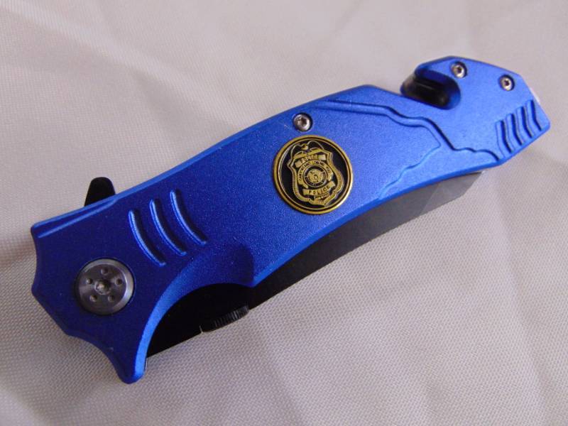 lot 3367 image: Police pocket knife - Spring Assist -&nbsp NIB