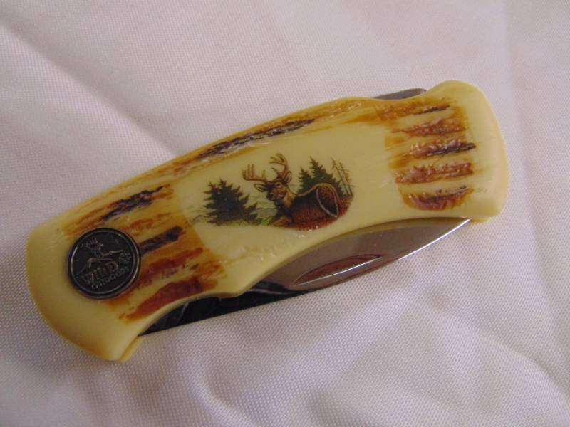 lot 3368 image: Wildlife Series Pocket Knife -&nbsp NIB