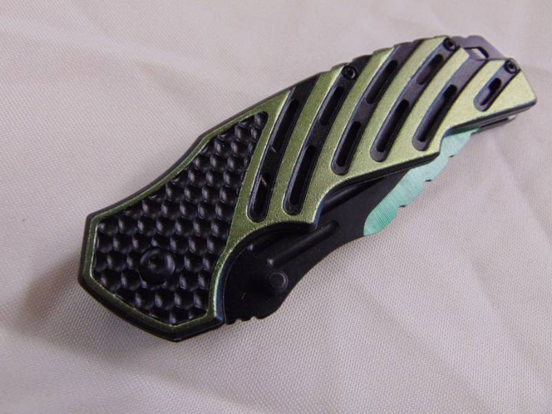 lot 3371 image: Wartech Spring Assist Green Blade Knife -&nbsp NIB