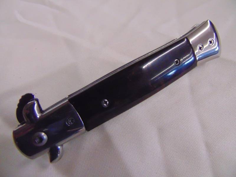 lot 3380 image: PREMIER EDGE BROWN AND GOLD STELETTO KNIFE -&nbsp NIB