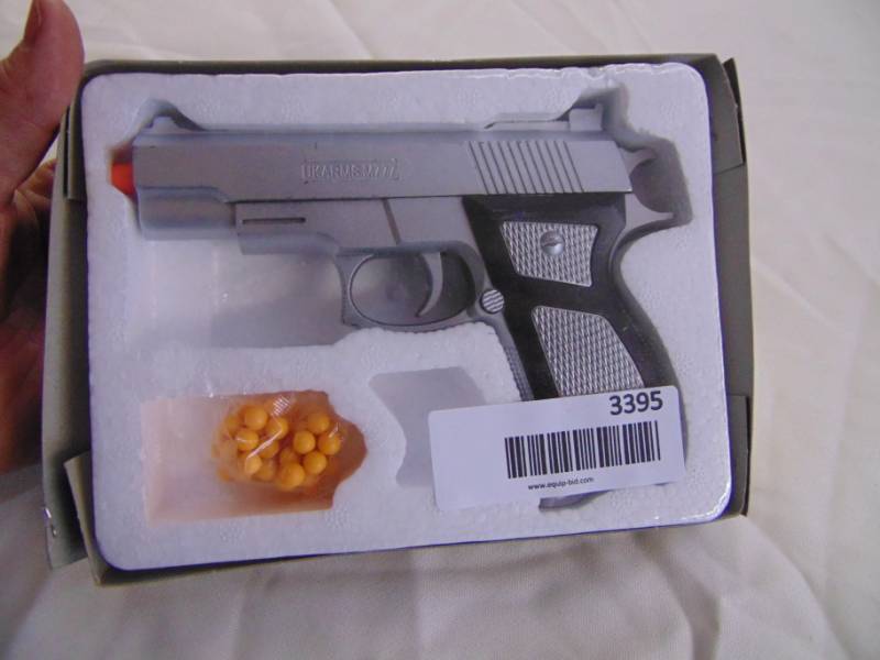 lot 3395 image: UKARMS M777S AIRSOFT GUN -&nbsp NIB