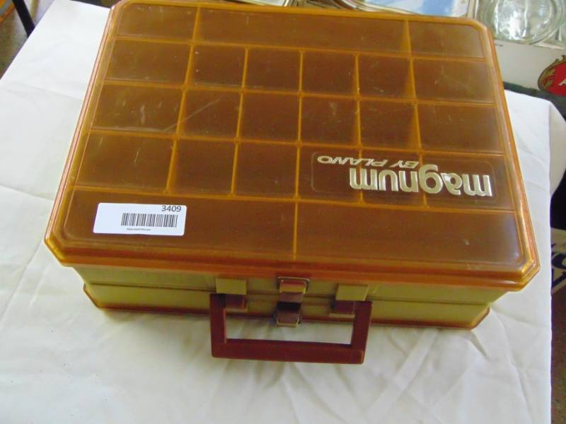lot 3409 image: MAGNUM PLANO TACKLE BOX - EXCELLENT CONDITION