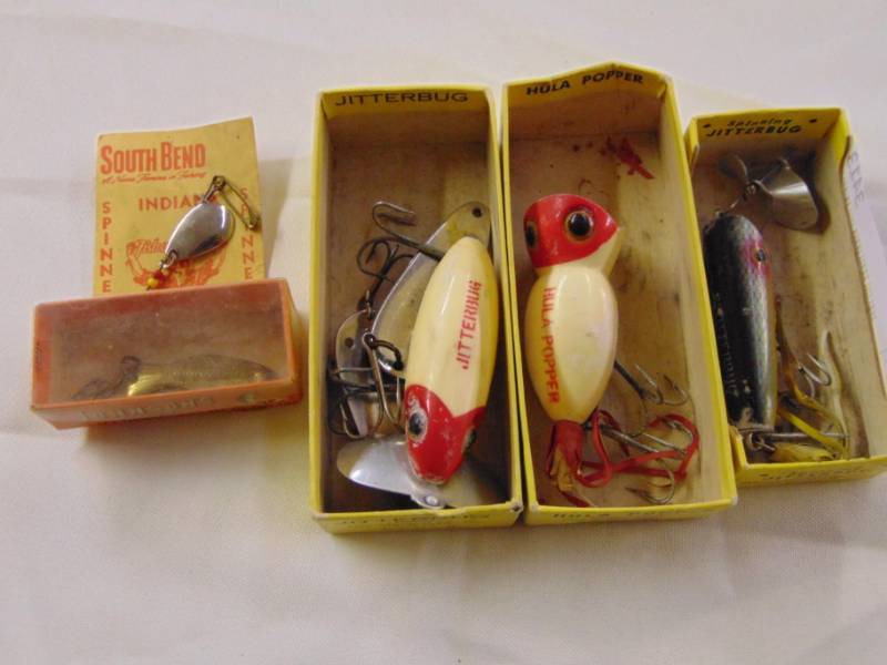 lot 3413 image: LOT OF 4 -- FISHING LURES