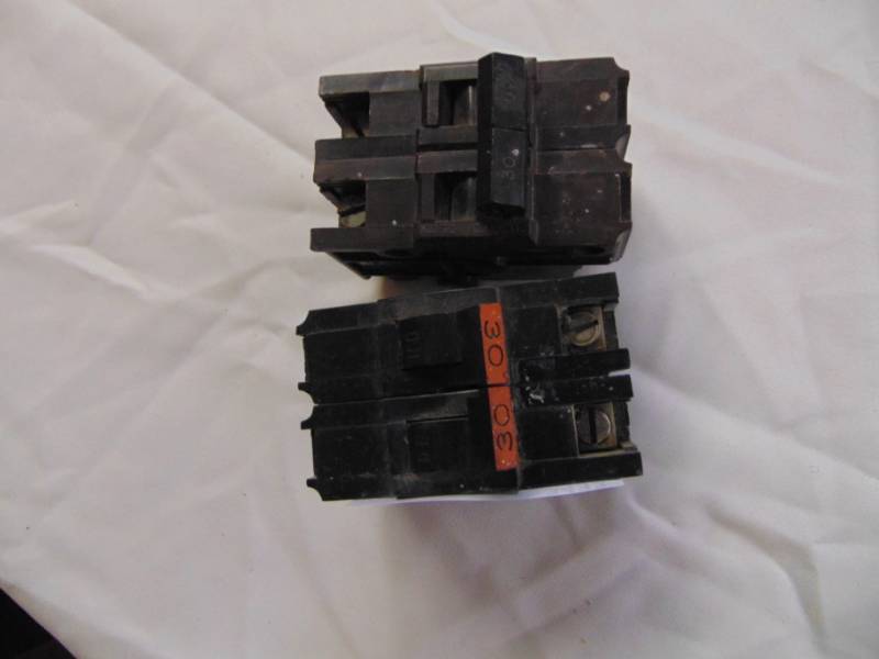 lot 3433 image: TWO-- 2 POLE  FEDERAL PACIFIC 30AMP