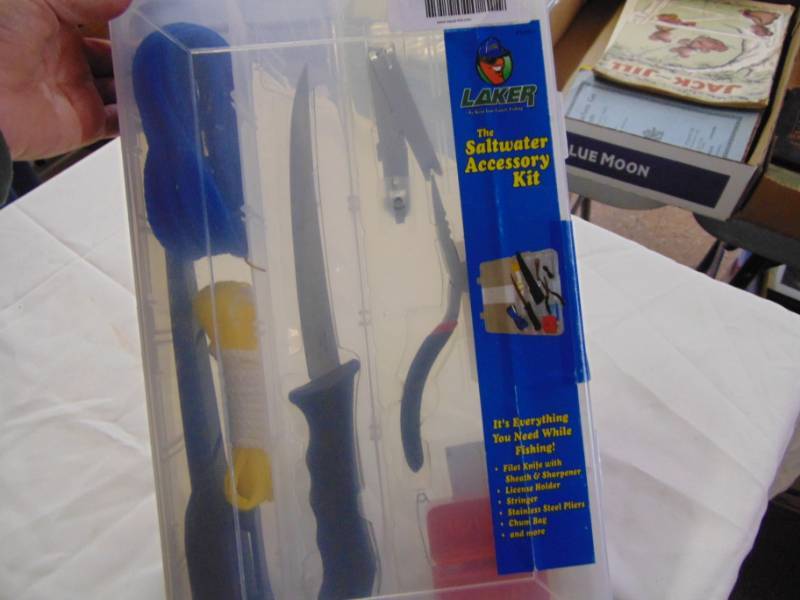 lot 3451 image: SALT WATER&nbsp ACCESSORY FISHING KIT NIP