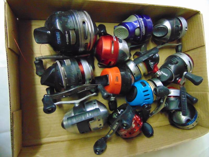lot 3458 image: ASSORTED FISHING REEL LOTS