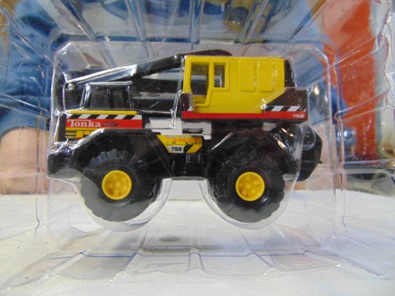 lot 3471 image: TONKA SHOVEL TRUCK NIP