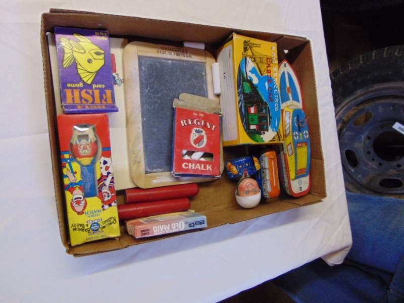lot 3476 image: MISC VINTAGE TOYS