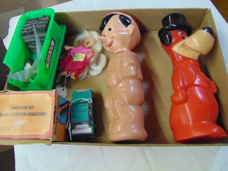 lot 3492 image: Toy Lot - Vintage Soakies - Shampoo containers
