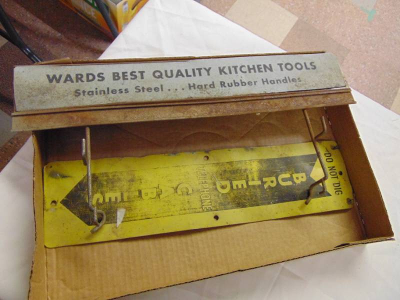 lot 3507 image: VINTAGE ADVERTISEMENT AND SIGN
