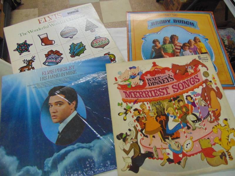 lot 3528 image: LOT OF RECORDS