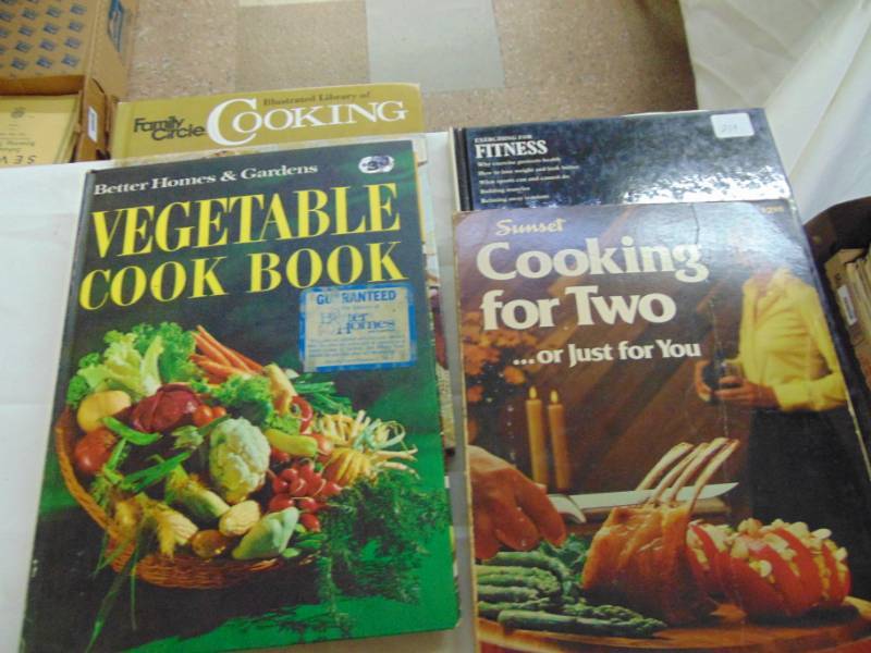 lot 3544 image: COOK BOOK LOT