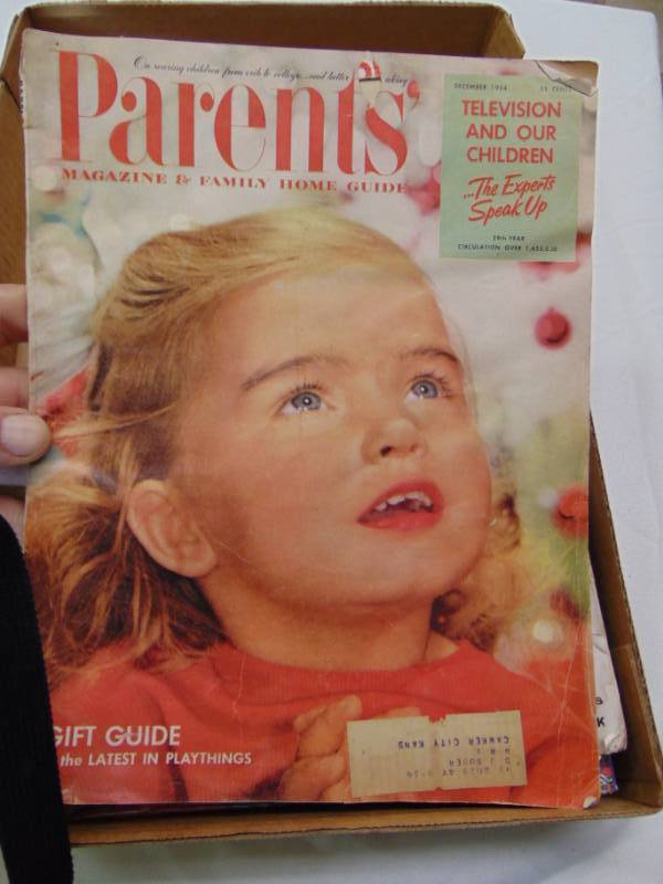 lot 3592 image: PARENTS MAGAZINES ETC