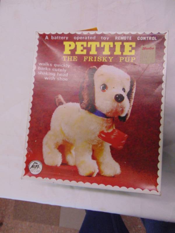 lot 3602 image: PETTIE DOG DOLL REMOTE CONTROLLED