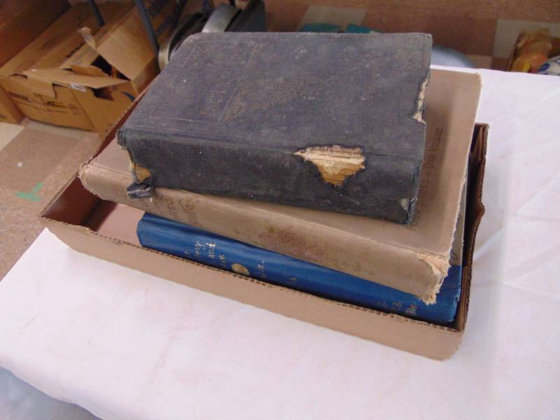 lot 3618 image: BOOK LOT