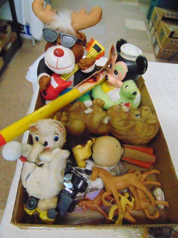 lot 3630 image: MISC TOYS