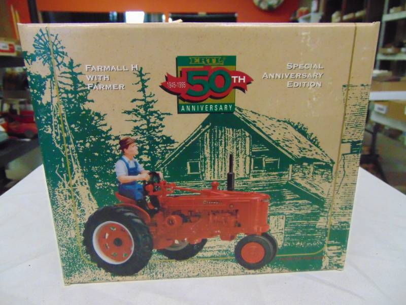 lot 3634 image: FARMALL H 50TH ANNIVERSARY TRACTOR WITH FARMER