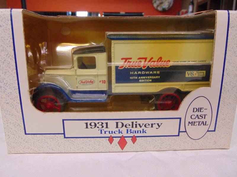 lot 3636 image: TRUE VALUE HARDWARE TRUCK BANK