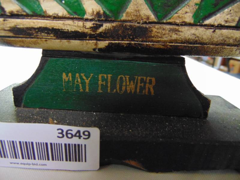 lot 3649 image: MAYFLOWER DECOR