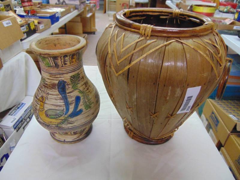 lot 3650 image: WOOD VASE