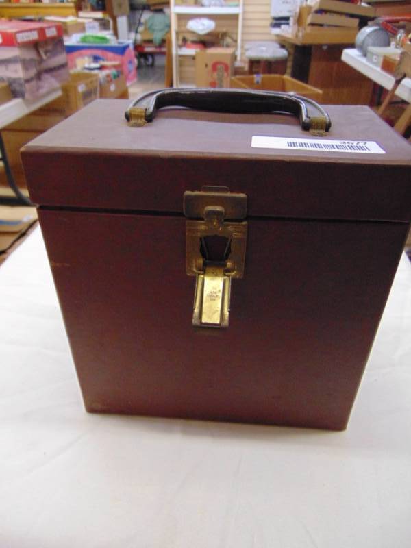 lot 3677 image: RECORDS IN CARRYING CASE