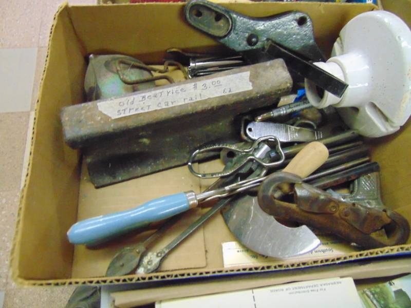 lot 3687 image: HARDWARE LOT