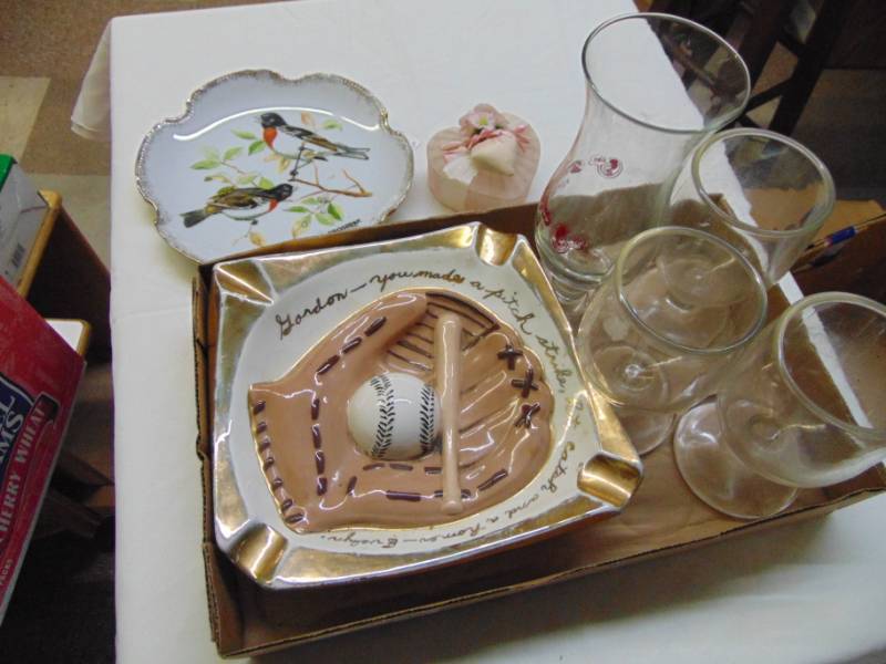 lot 3701 image: ASSORTED GLASS
