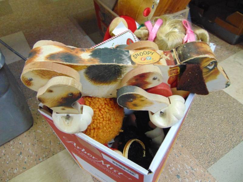 lot 3708 image: TOYS