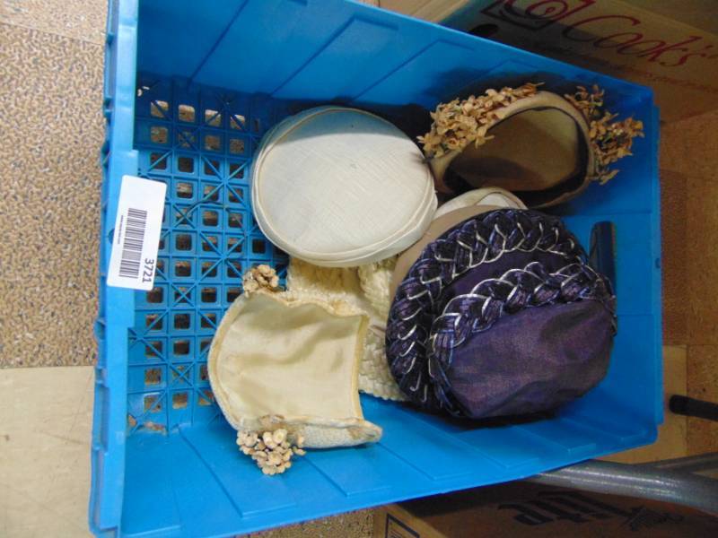 lot 3721 image: VINTAGE HATS