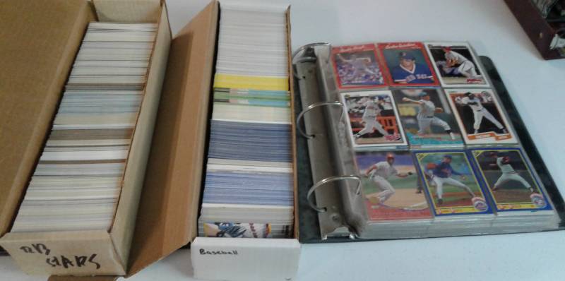 lot 1067 image: Collection of 2,000 Sports Cards Mostly Baseball with Duplication of Stars from 80s and 90s