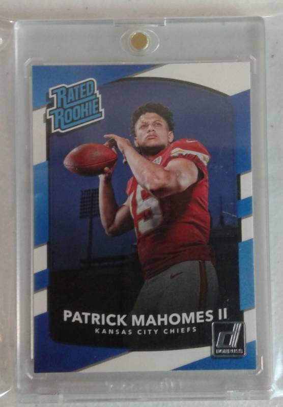 lot 1020 image: Mint 2017 Donruss Rated Rookie Patrick Mahomes II Kansas City Chiefs Rookie Card #327 In Protective Magnetic Case