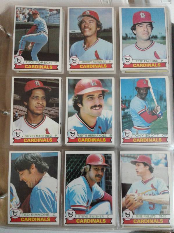 lot 1139 image: Huge Lot of over 700 1979 Topps Baseball Cards with Most in AMAZING Condition - Been in Binder for Decades