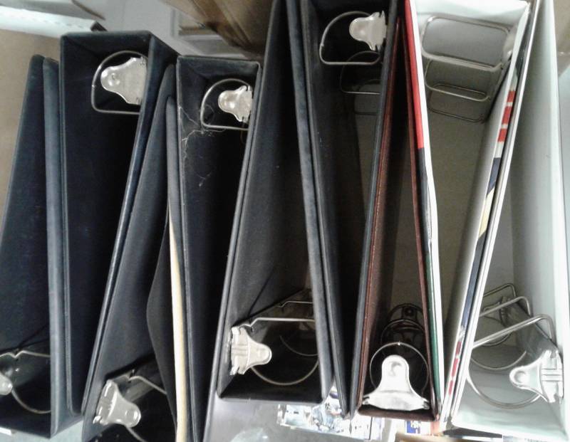 lot 1159 image: Lot of 8 to 10 Nice Binders Including Stadium Club Members Only Binders