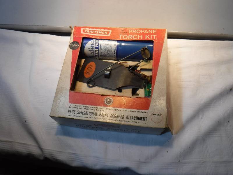 lot 1256 image: Craftsman propane torch kit with bottles and paint scraper