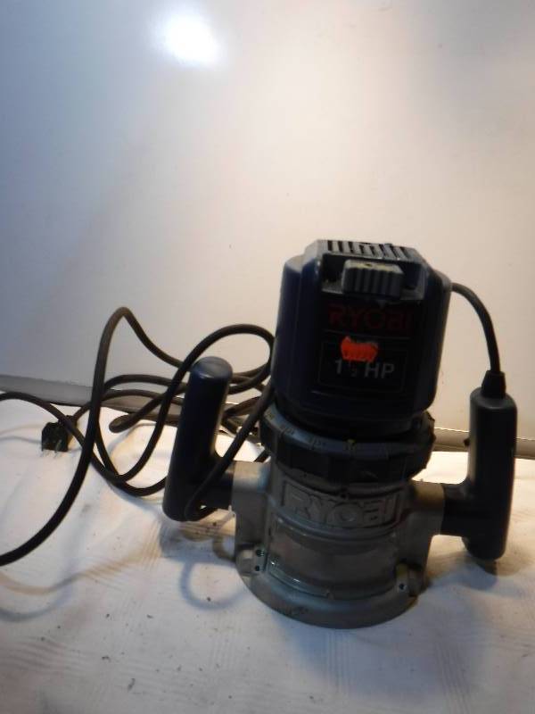 lot 1259 image: Ryobi R16 1 12 hp router