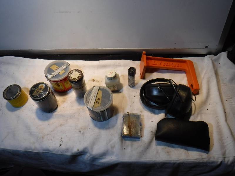 lot 7359 image: lot of reloading supplies