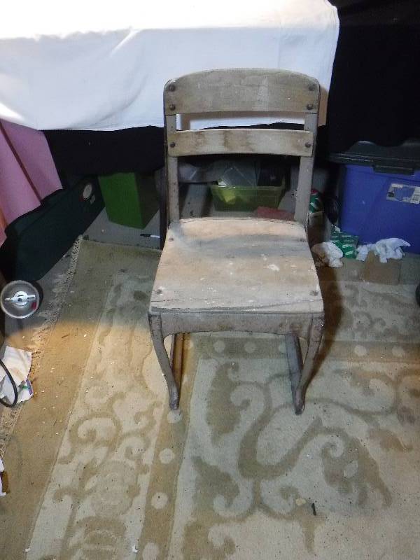 lot 7396 image: Vintage students chair