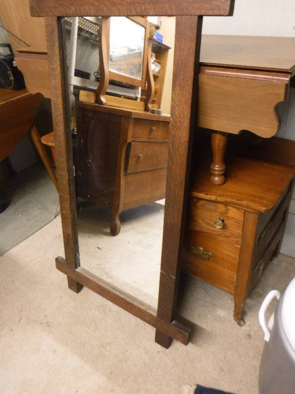 lot 7403 image: Wood framed mirror