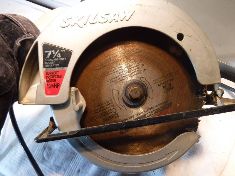 lot 7421 image: skil saw