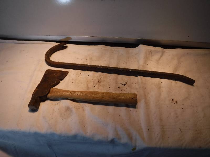 lot 7424 image: hatchet and pry bar