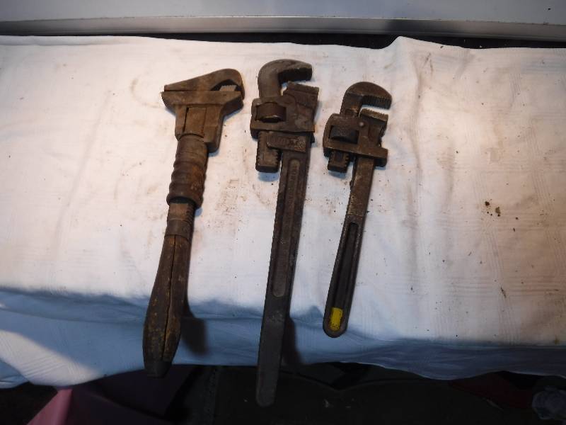 lot 7426 image: 3 pipe wrenches