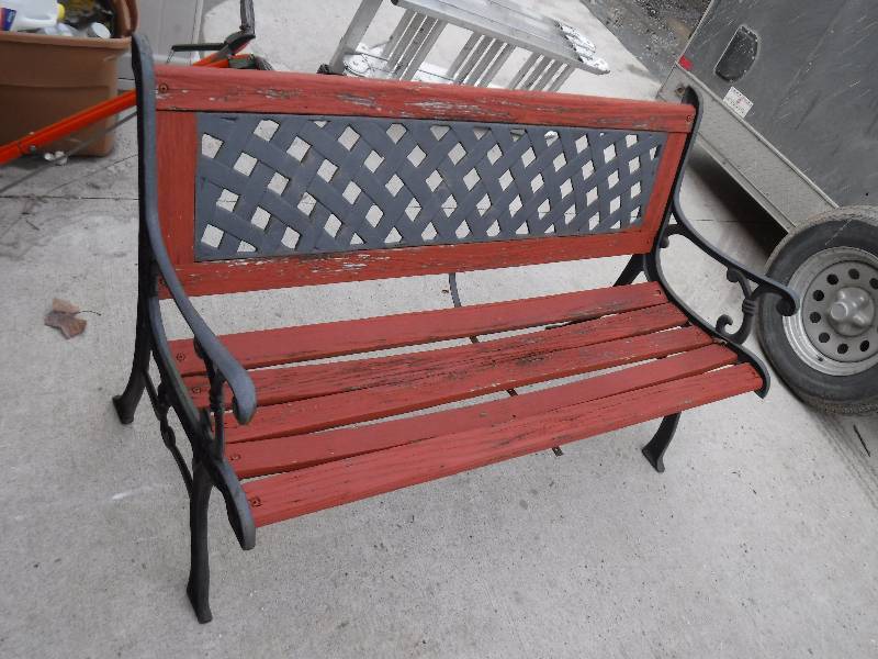 lot 7432 image: outdoor bench