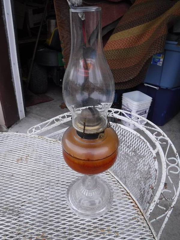 lot 7437 image: oil lamp