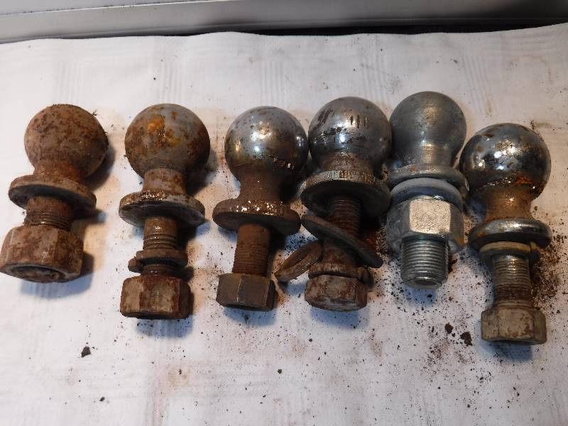 lot 7515 image: trailer ball hitches