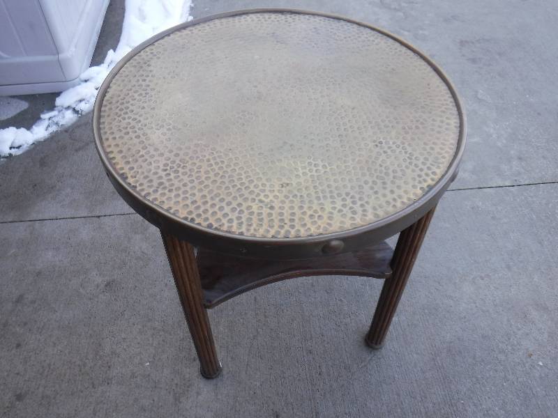 lot 7547 image: 19 inch by 20 inch round end table beautiful brass hammer top end table