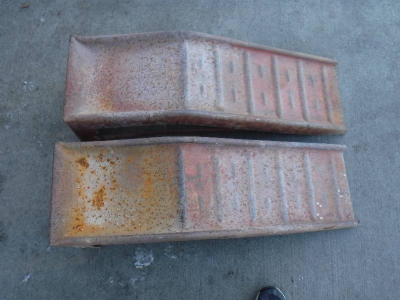 lot 7549 image: 2 metal car ramps